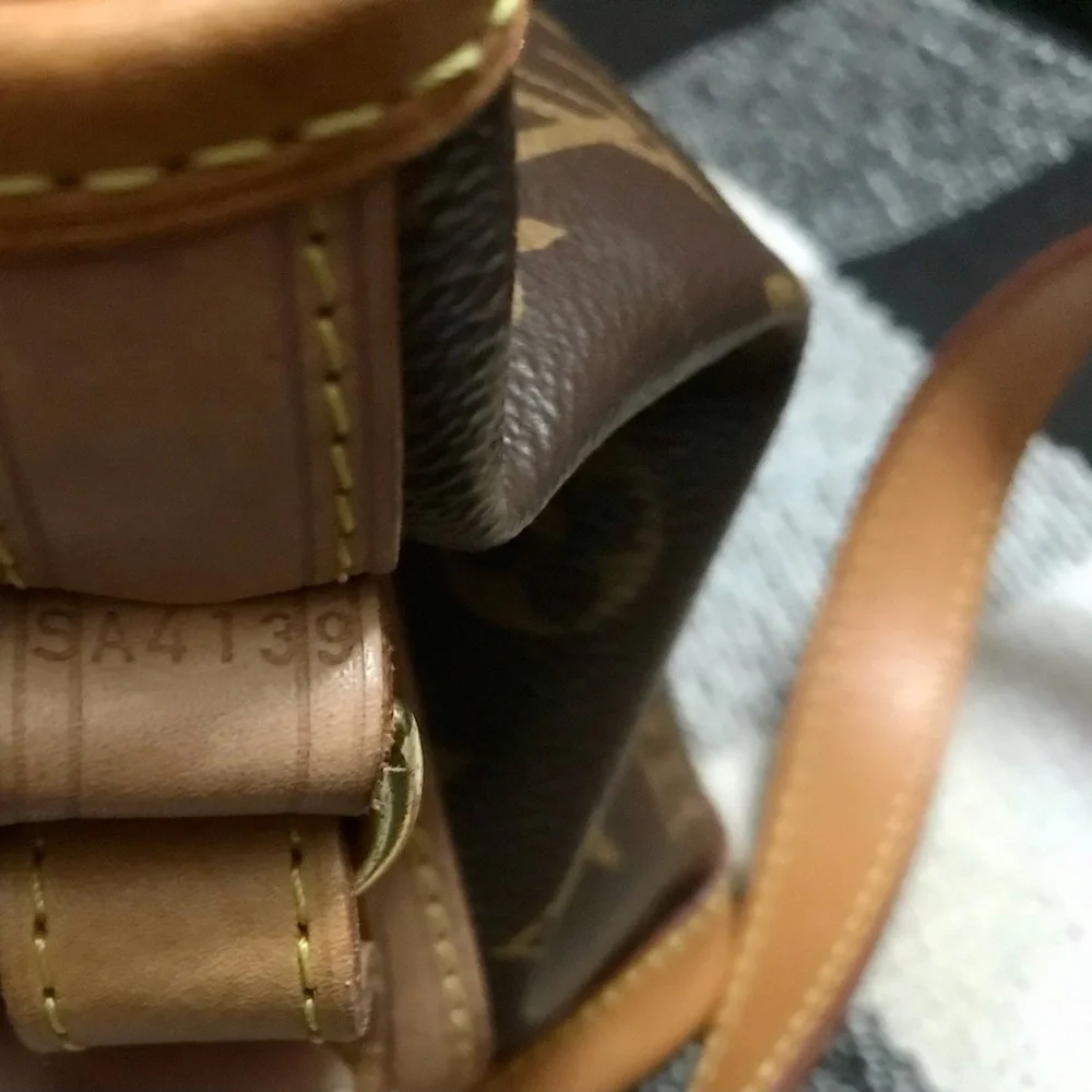 Louis Vuitton Noe BB - Picture 8 of 13